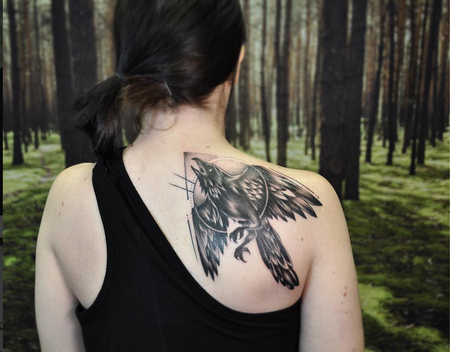 Tattoos - Blackwork-style Raven on Shoulder- Instagram @michaelbalesart - 123102